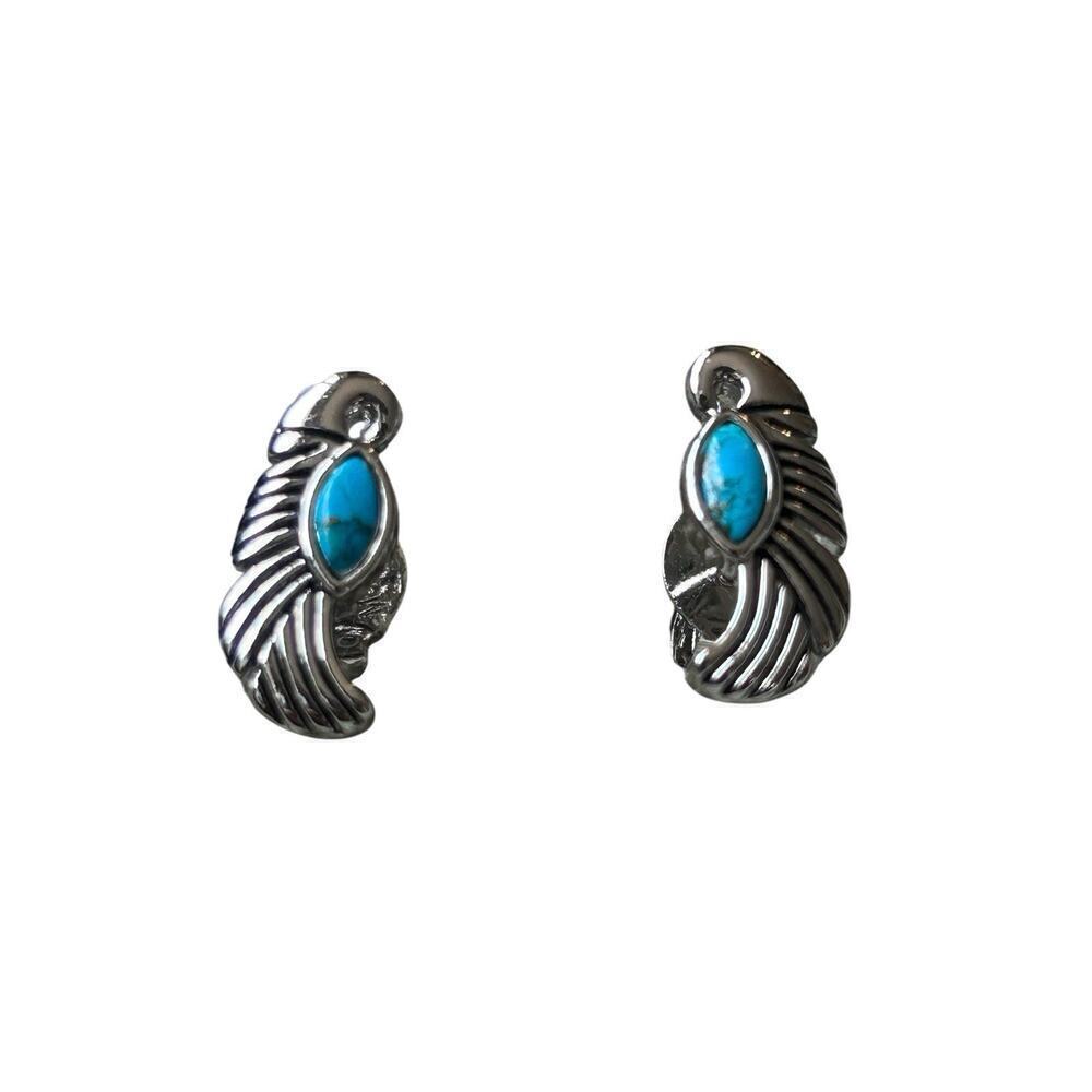 Dainty Native American Design Montana Silversmiths Stud Earrings With Turquoise